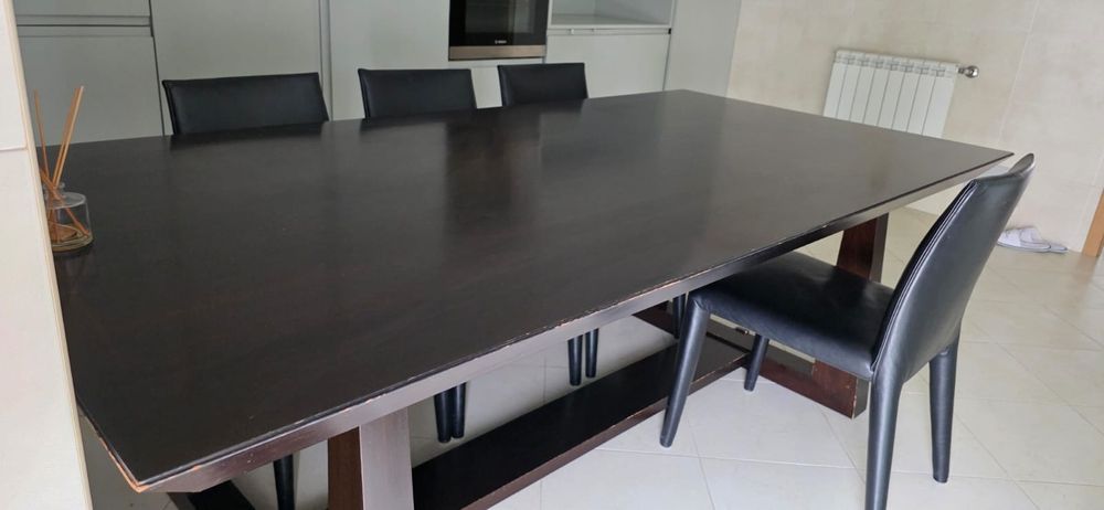 Mesa de madeira LEi Brasil 6 cadeiras de pele