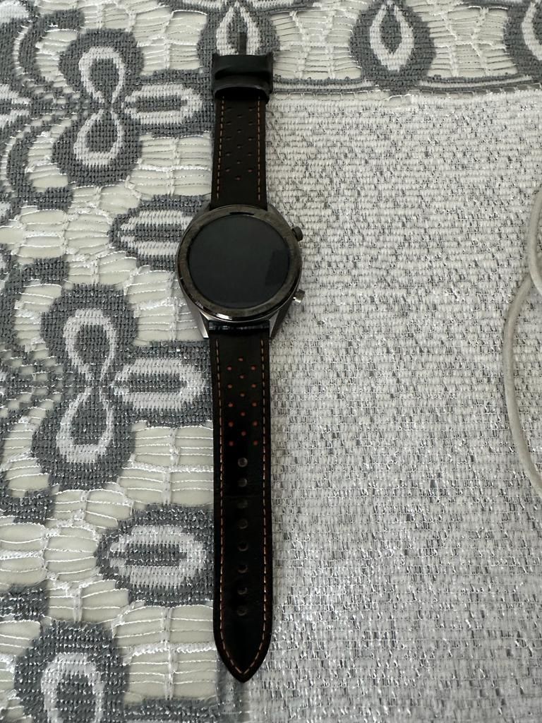 Smartwatch Huawei Watch GT ładowarka