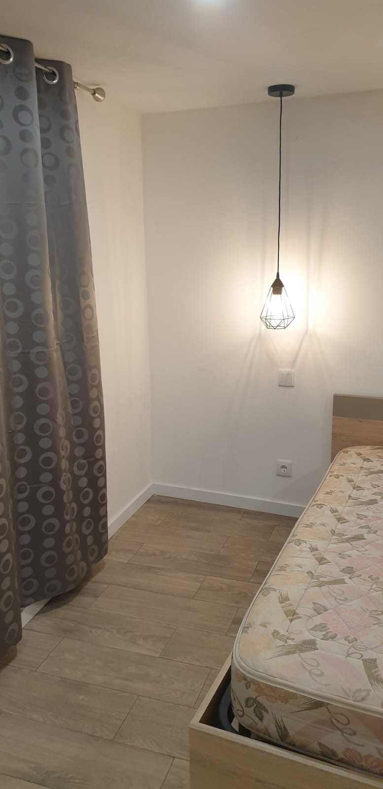 Alugo quarto suite no Furadouro
