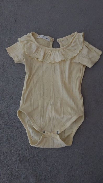 Body żółte z falbanką