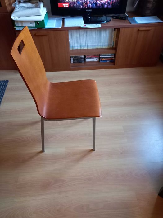 Mesa de jantar com 6 cadeiras