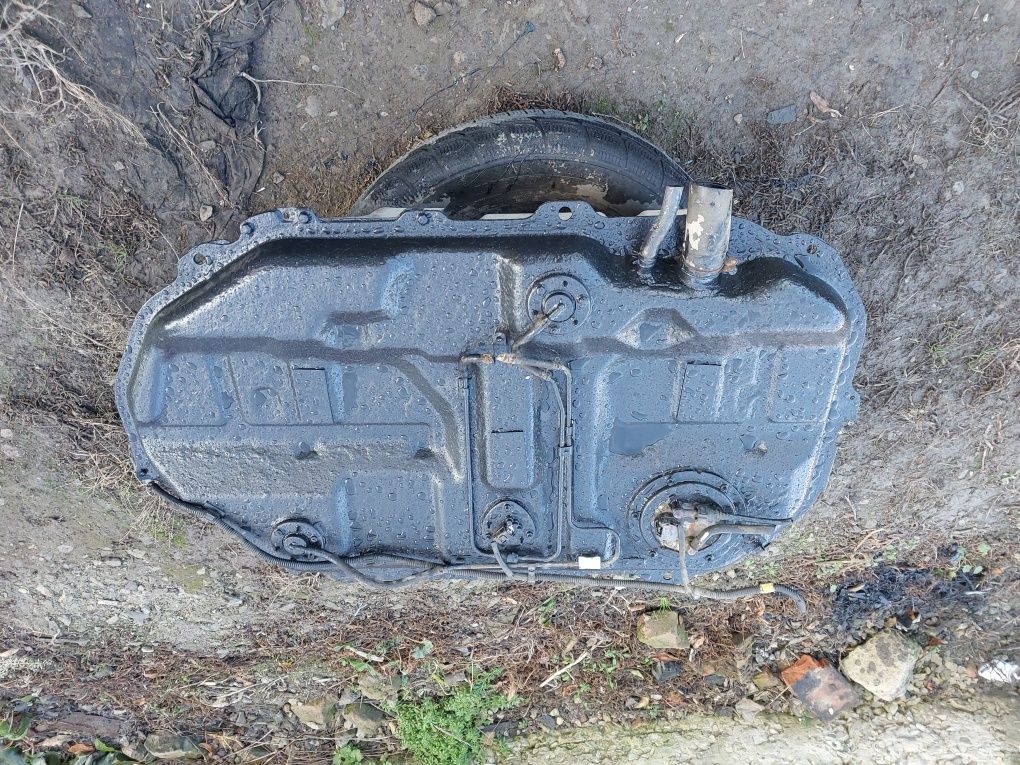 Бак Mitsubishi Lancer 9