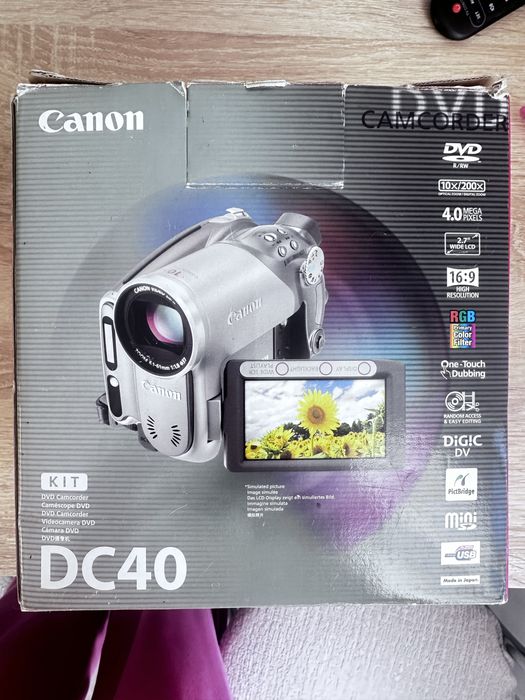Видеокамера Canon MV940 KIT