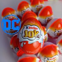 Kinder Joy FunkoPop DC Шоколадне Яйце Кіндер Джой Batman Flash Фігурки