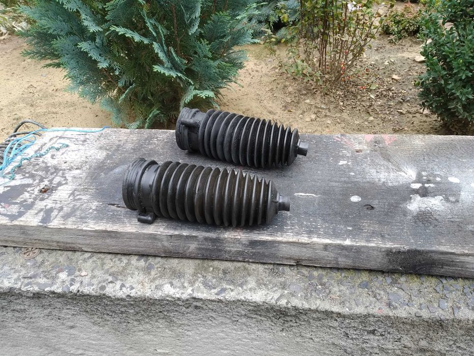 Пильник кермової тяги з ГПК (ГУР) XS6C-3K661-AA Фієста Кур’єр Мк4