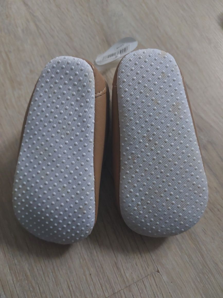 Buty niechodki do chrztu garnituru niemowlęce beżowe 11 12