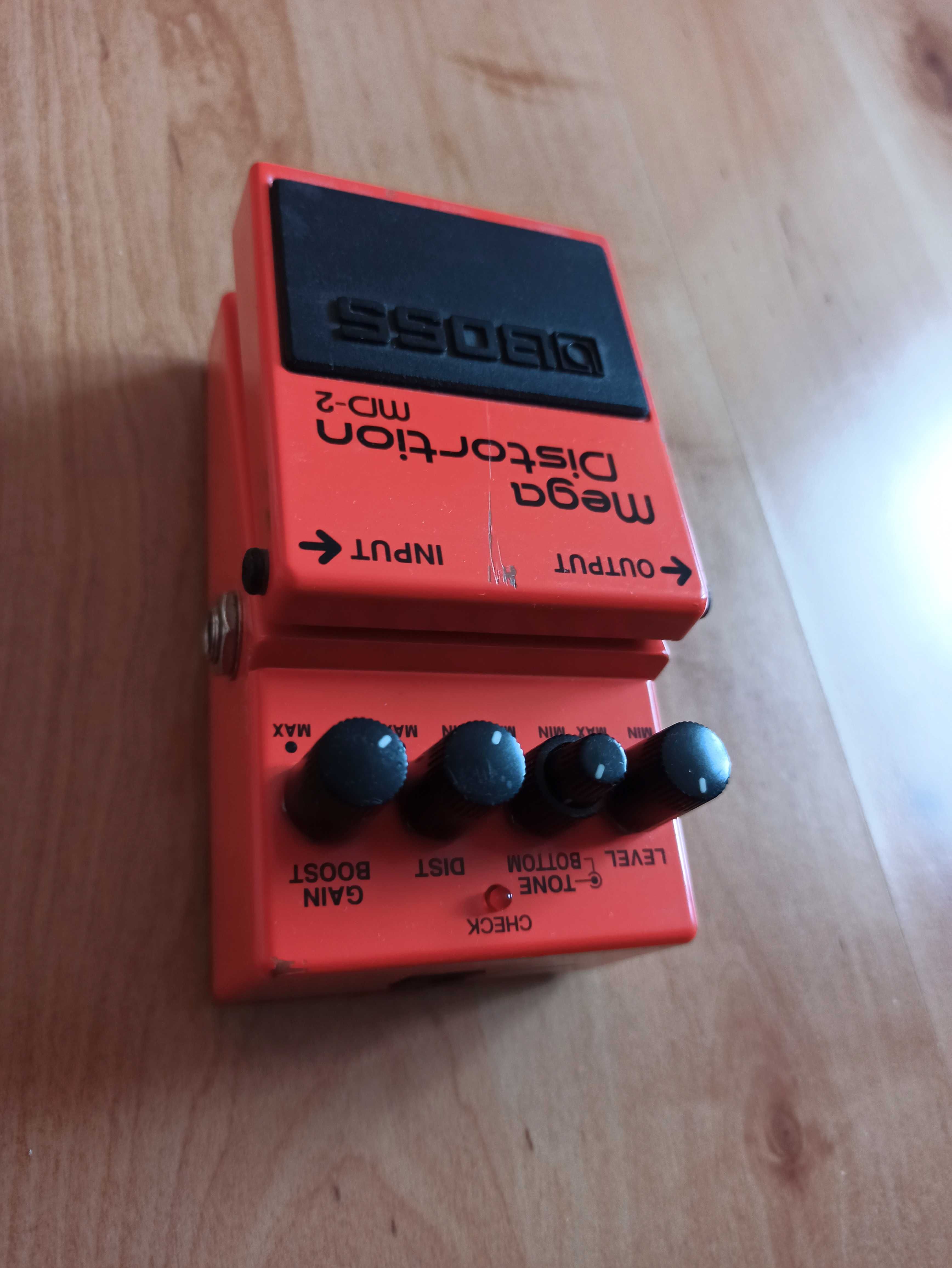 Przester gitarowy BOSS Mega Distortion MD-2