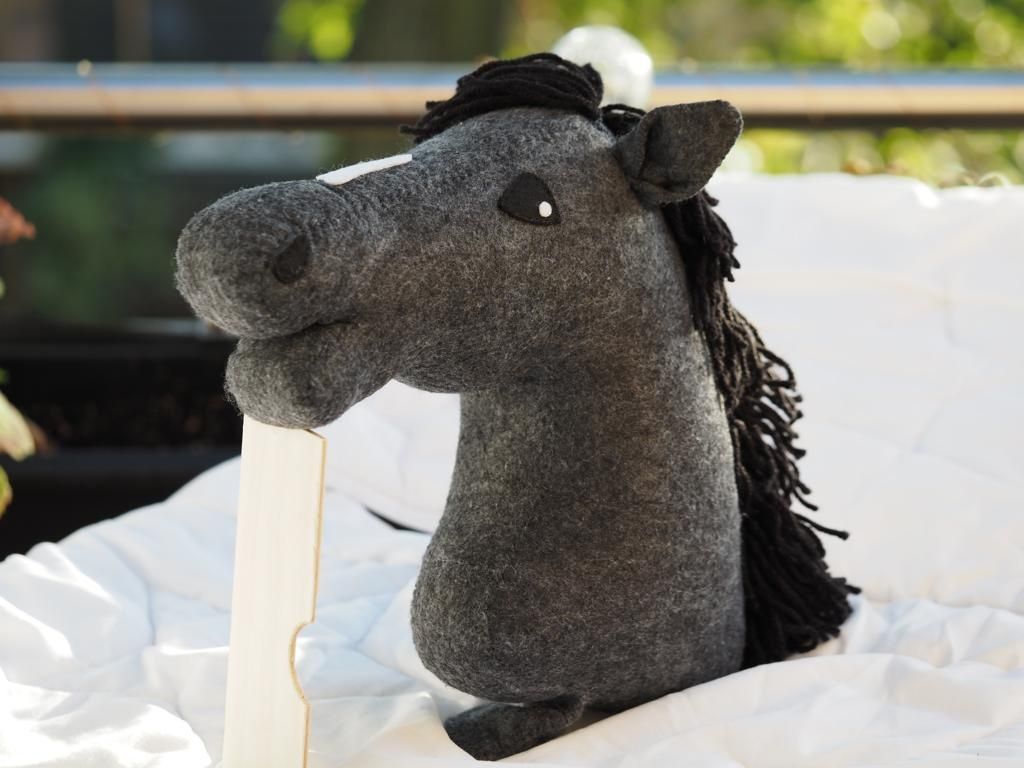 Koń konik na kiju hobby horse zabawka handmade prezent jednorożec