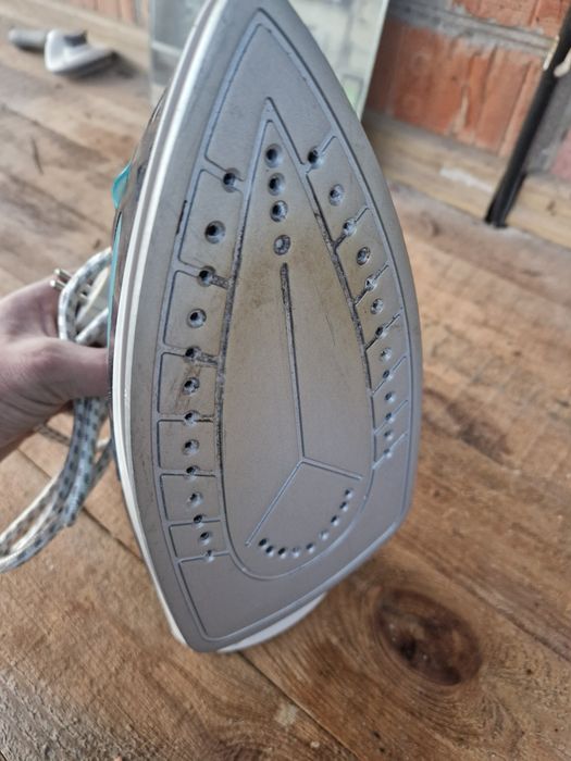 Утюг в хорошем состоянии