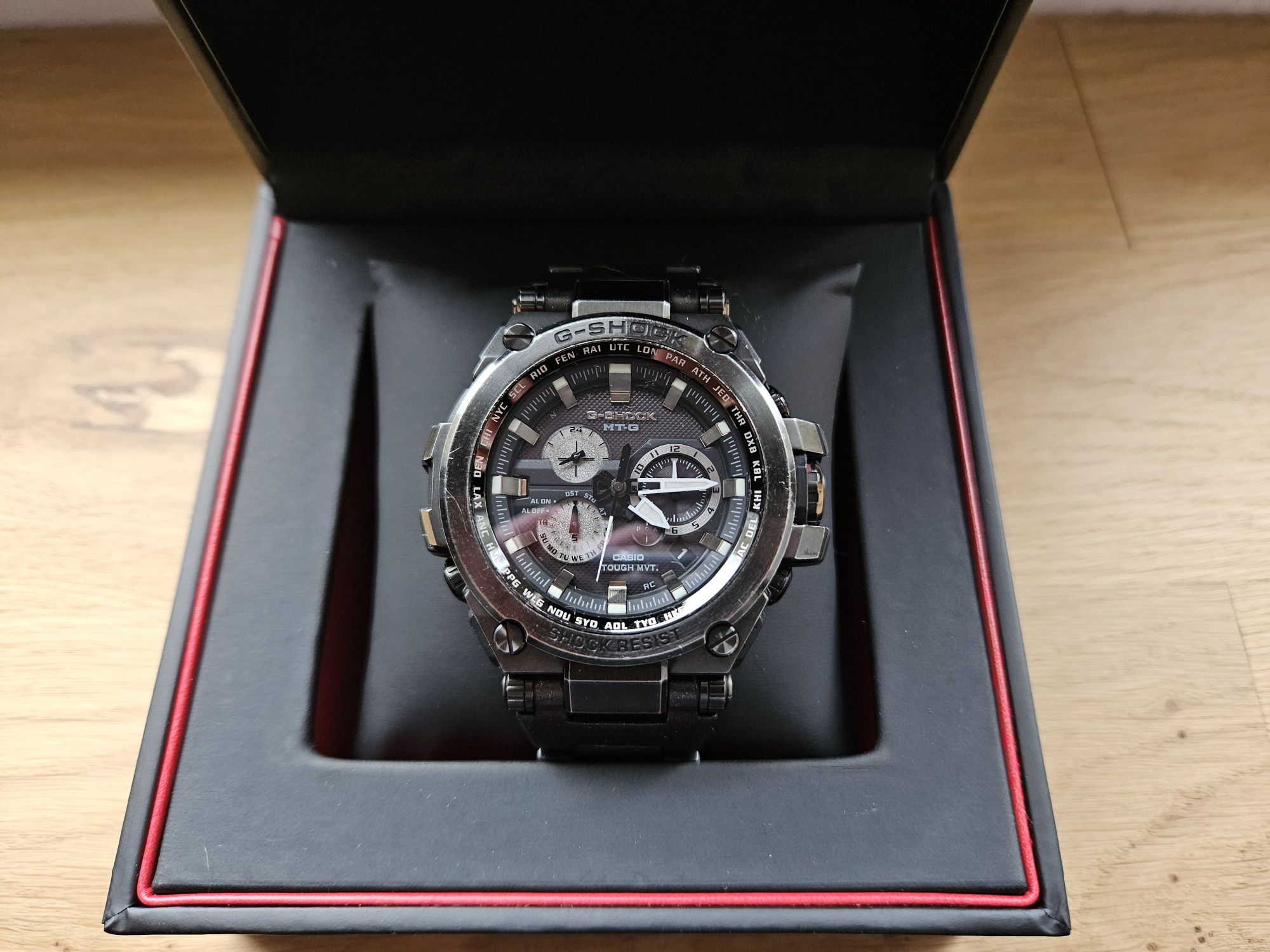 Casio G-Shock Solar Waveceptor MTG-S1000V-1AER