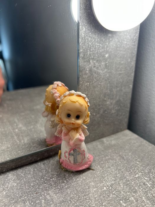 Figurka / figura aniołek np. do szopki bożonarodzeniowej / świątecznej