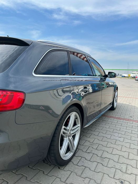 Audi A4 Avant Audi A4 2.0 TDI Quattro Line S tronic