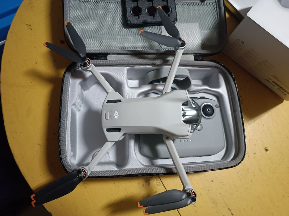 Drone Dji mini 3 + bolsa de transporte e filtros