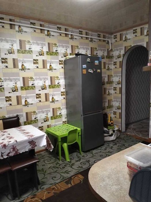 Частина будинку з окремим двором на Юрівці!