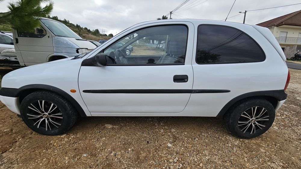 Opel Corsa B 1.7 Diesel comercial bom estado geral 1998 com 275000