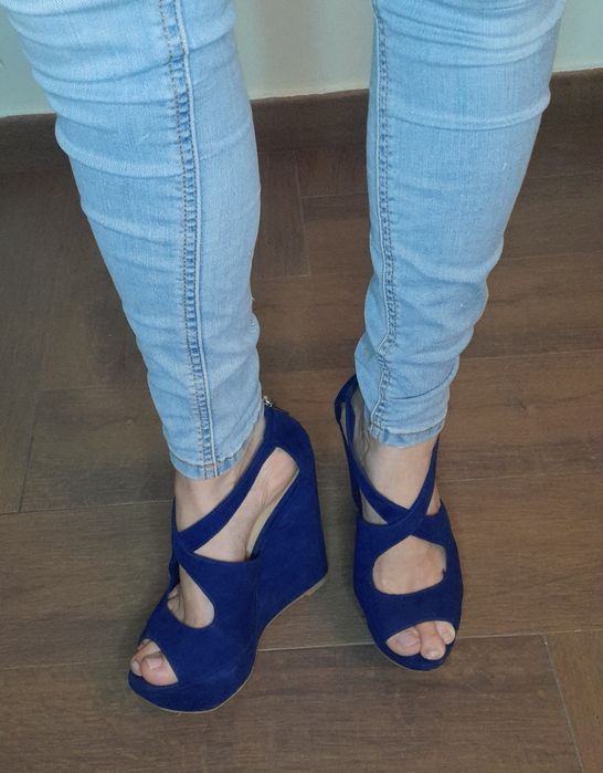 Sandálias altas- Bershka (tamanho 37)