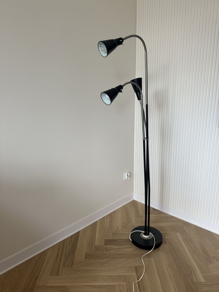 Lampa stojaca Ikea czarna