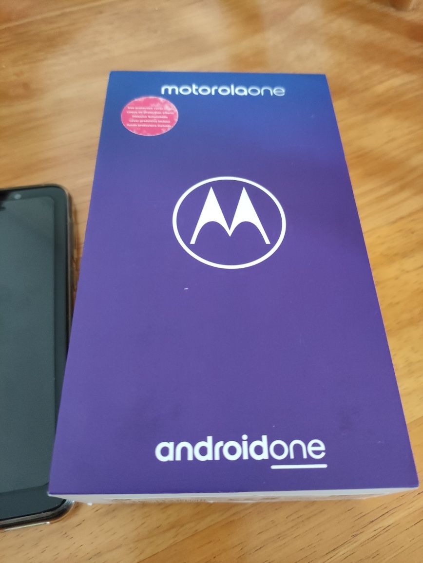 Motorola one 4/64.
