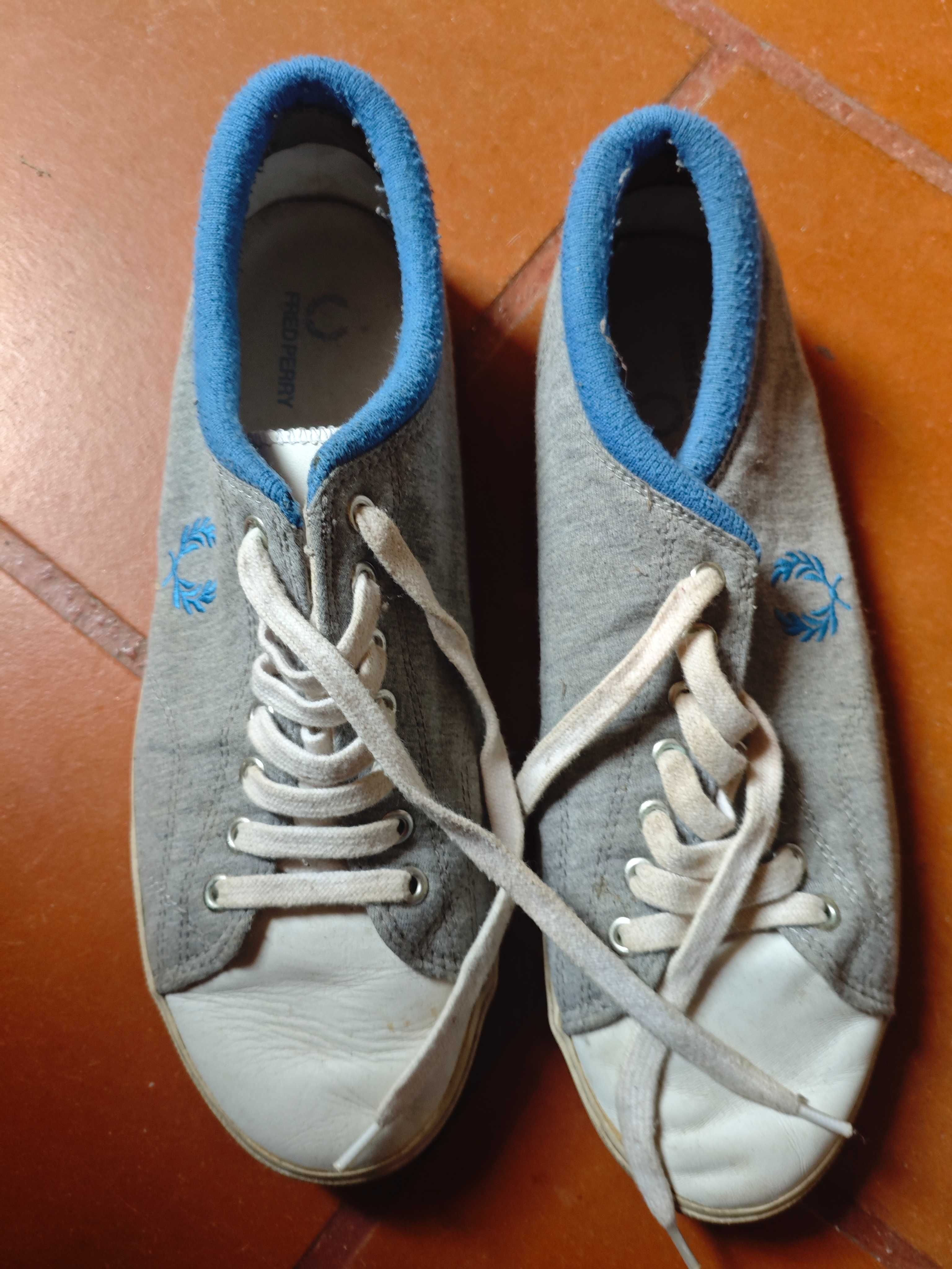 Ténis vintage cinzento, e azul e branco, Fred Perry, nr 44