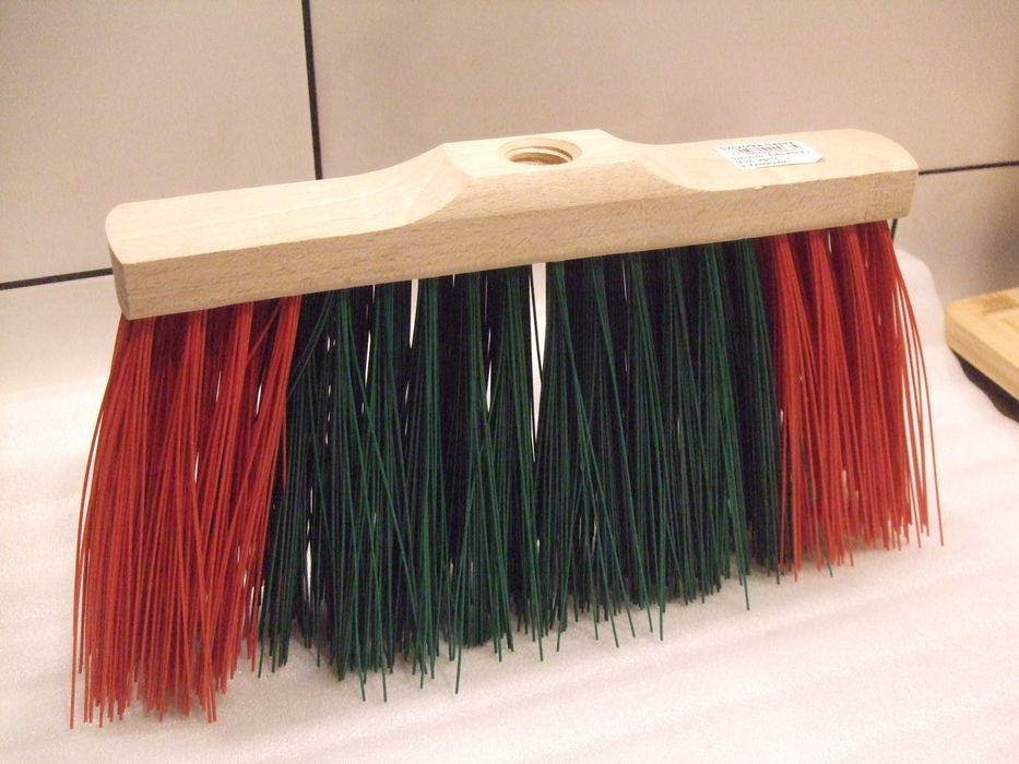 MIOTŁA Ogrodowa Ulicówka DŁUGIE WŁOSIE Drewno TRAPEZ 25/30 x 15 cm