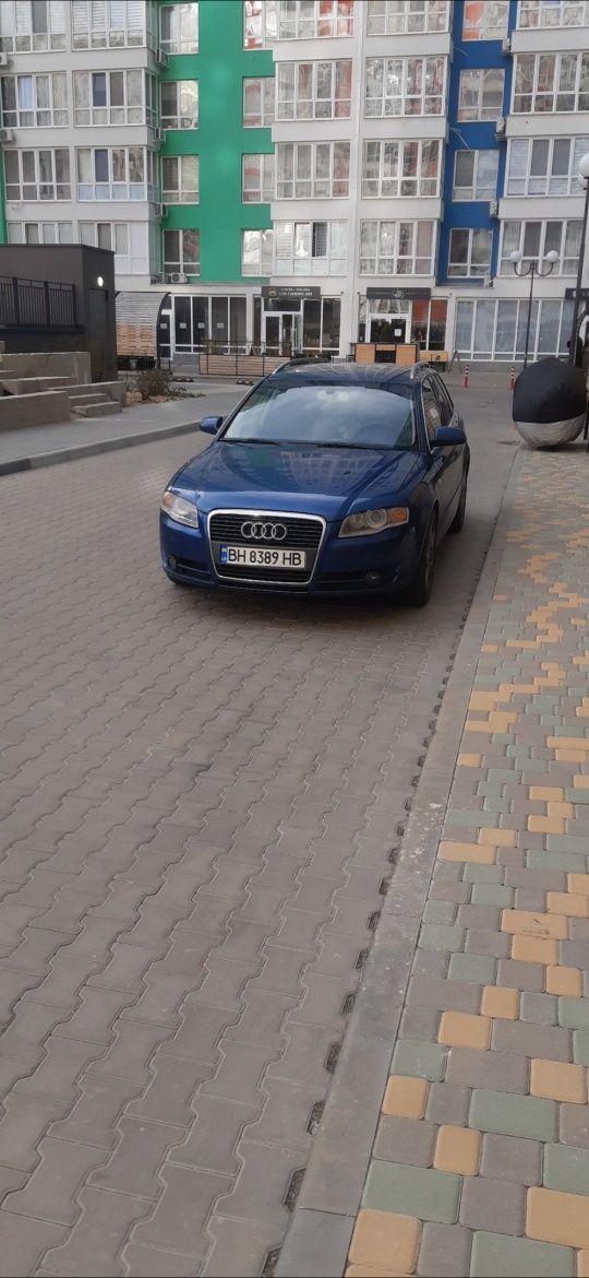 Audi А4б7 2005год