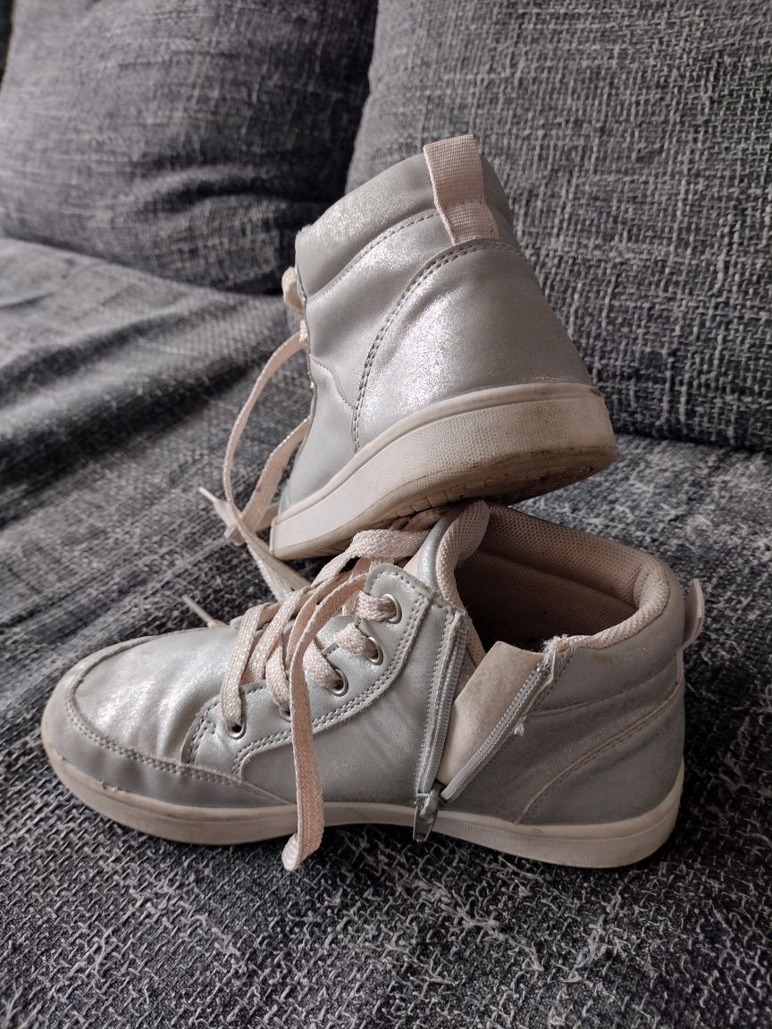 Buty,obuwie wiosenne na dziewczynkę,srebrne 34