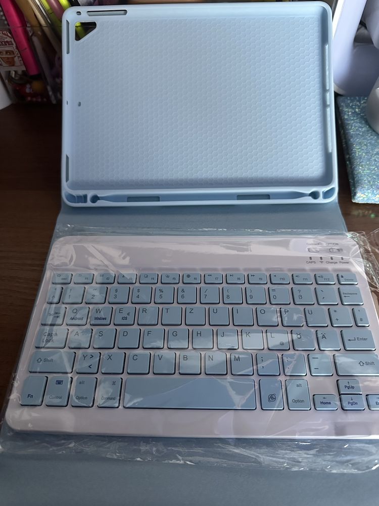 Чохол-клавіатура Tech-Protect Smart Case Keyboard для Apple iPad Air
