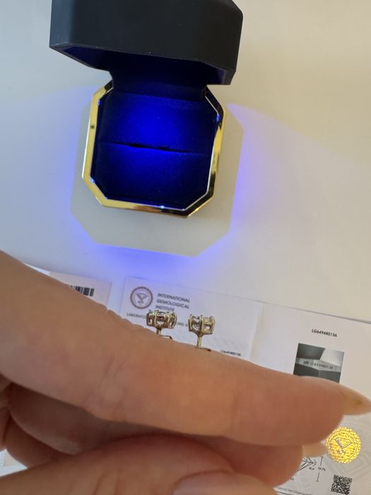 Kolczyki 585 z diamentami 1 ct VS1 D, z certyfikatami IGI, brylantami