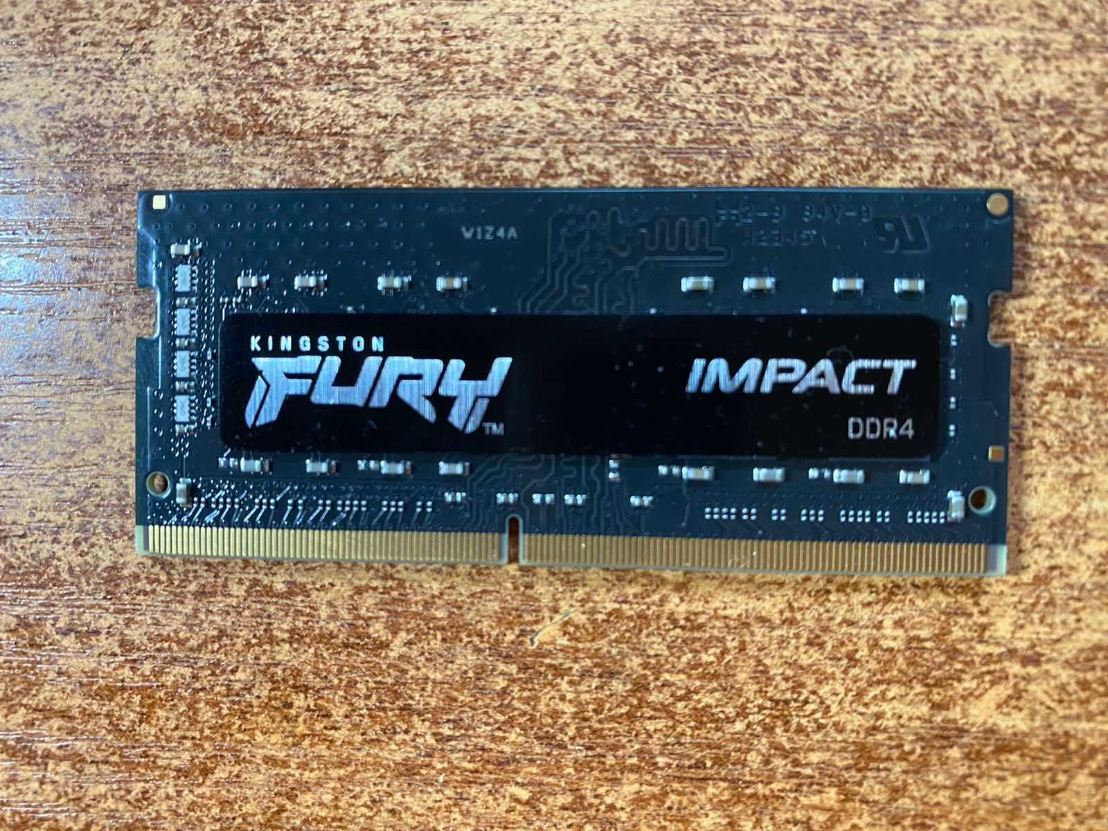 Оперативка / оперативна пам'ять DDR4 для ноутбука: 2×4 ГБ і 8 ГБ