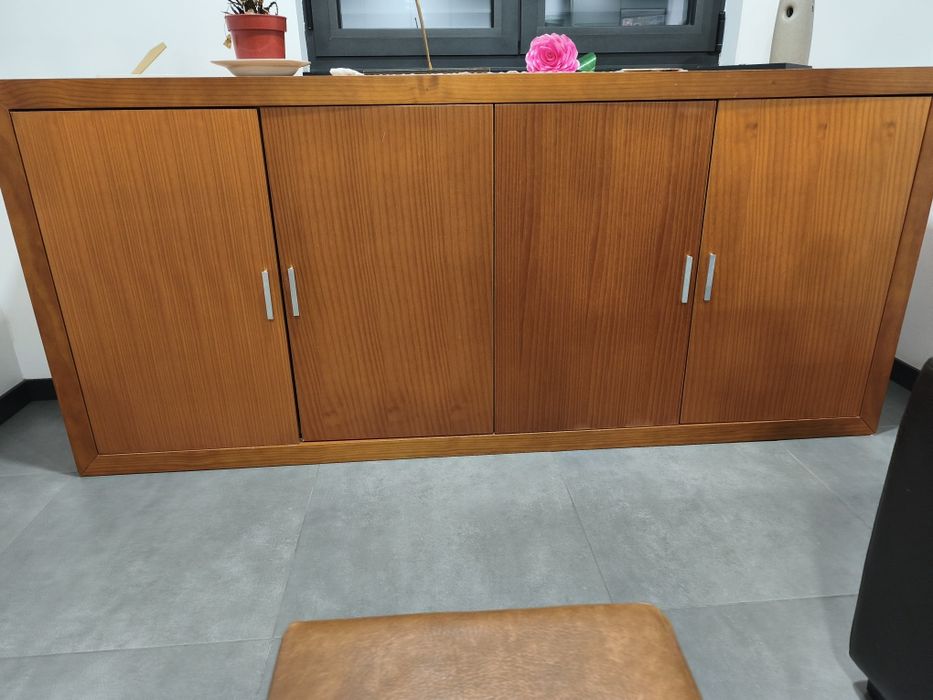 Aparador com 2.05×90×46