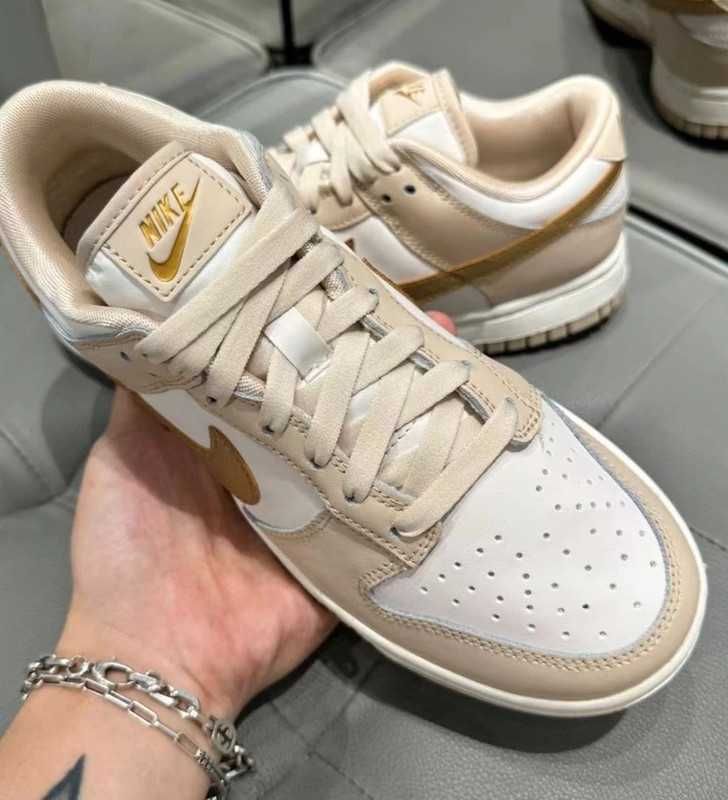 Duunk Low Gold Swoosh 39