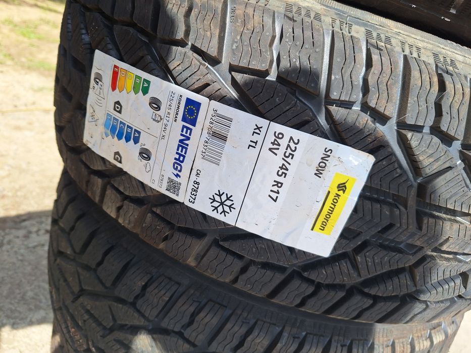 Nowe Opony zimowe kormoran 225/45/17