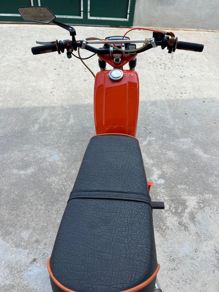 Casal Boss nova com motor novo Zumdap5 e leva o motor original extra .