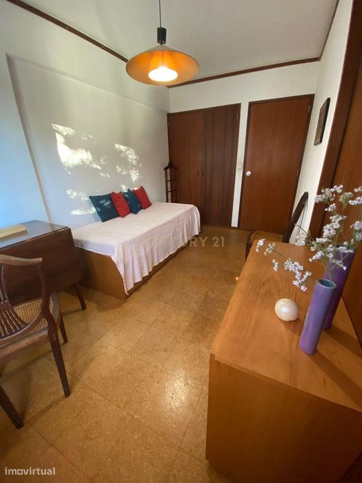 T3 em Telheiras com estacionamento e arrecadação