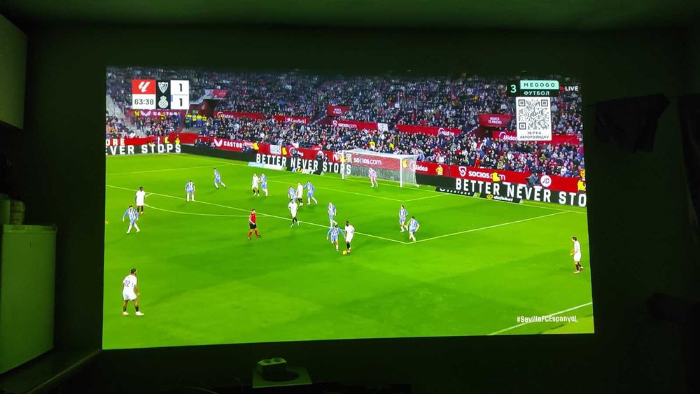 Високоякісний лазер LED проектор Panasonic PT-RZ370U 1920x1080 Full HD