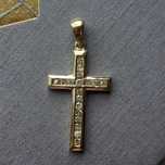 Krzyżyk Brylanty masa 0.18ct Złoto 585 Certyfikat