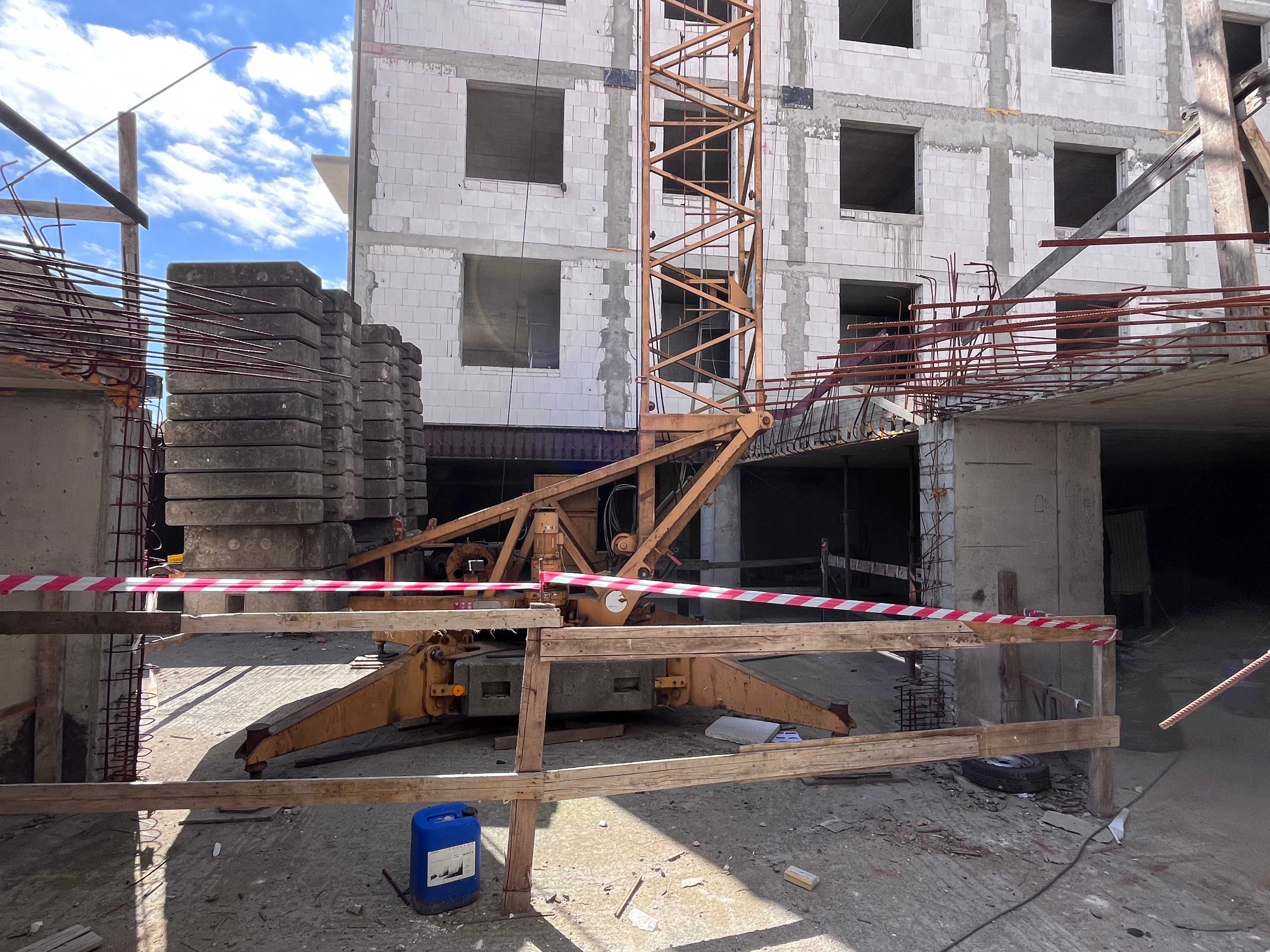 Żuraw wieżowy Liebherr 35K