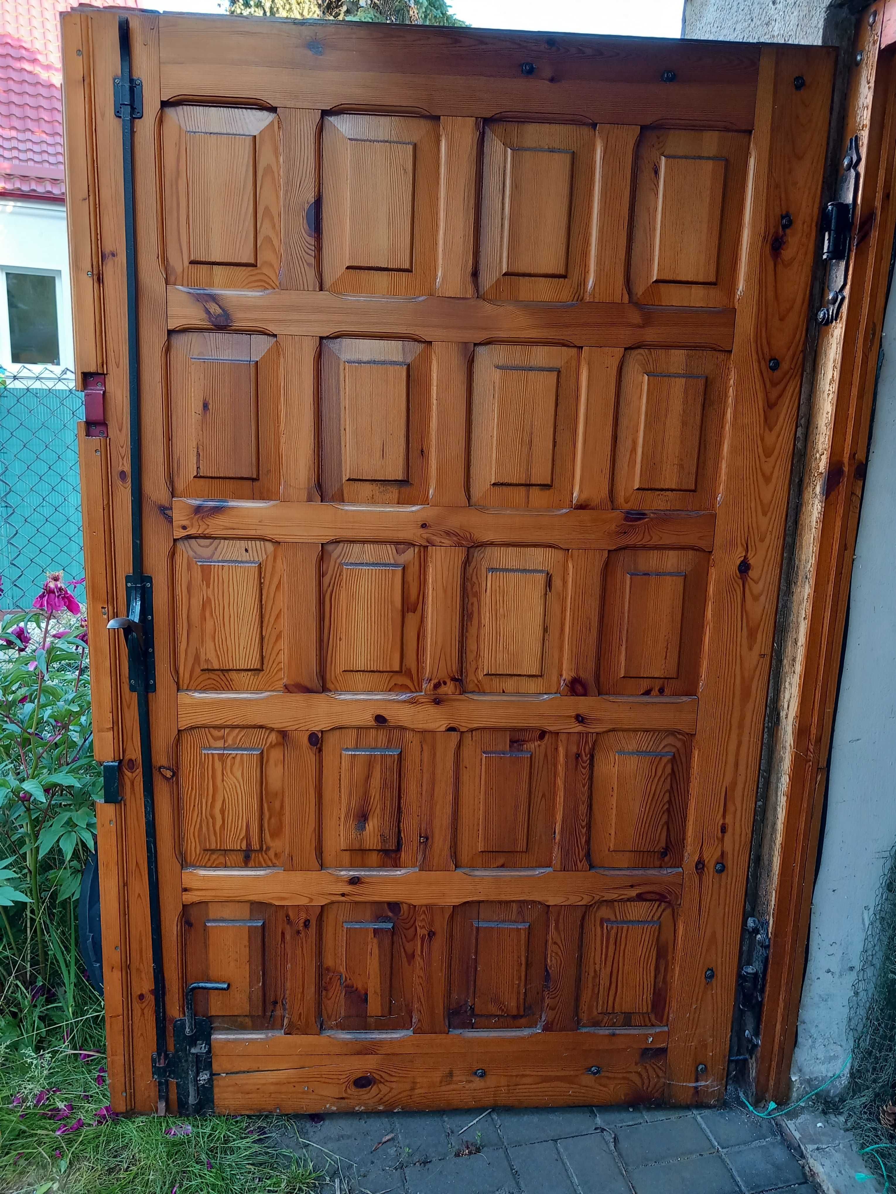 Drzwi garażowe drewniane z okuciami 240x195cm