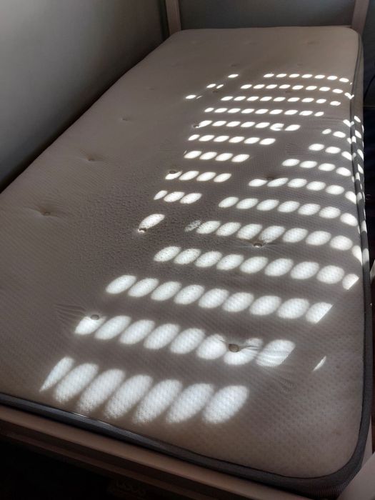 Beliche pouco usado c/colchões 205x100