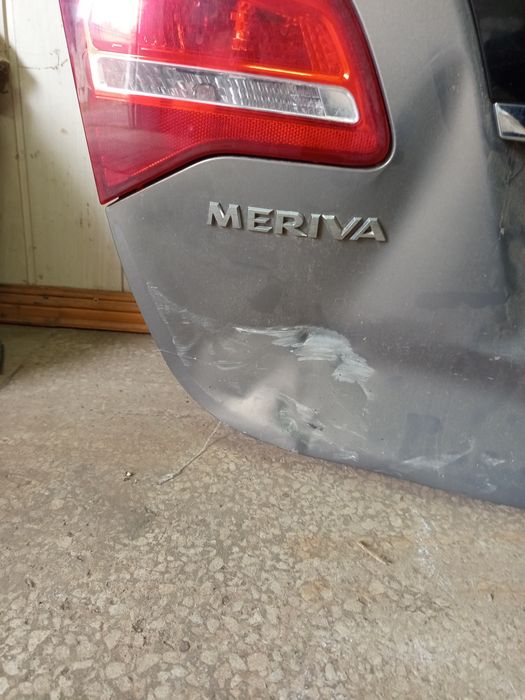 Кришка багажника Опель меріва б