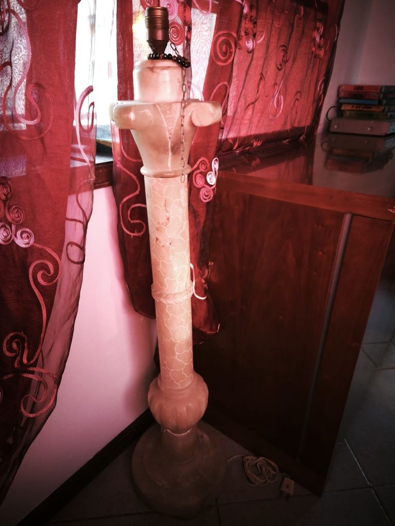 Coluna em mármore