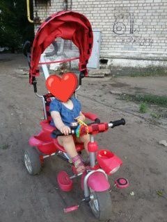 Дитячий велосипед з ручкою