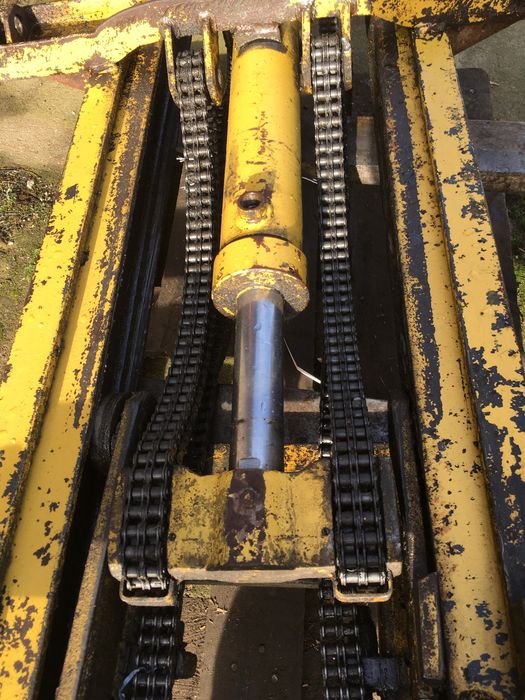 Widlak maszt rak podnośnik