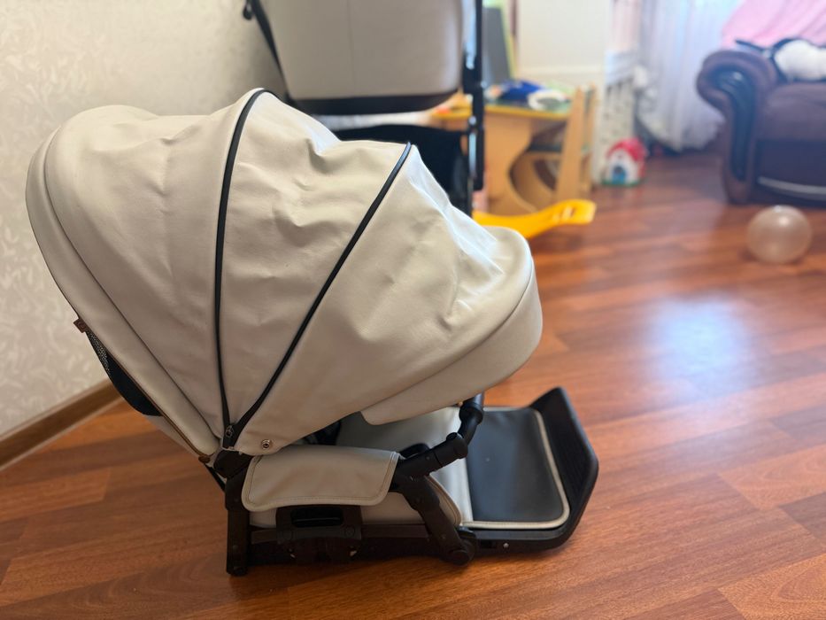 Каляска bass next 2 в 1 в комплекті все є