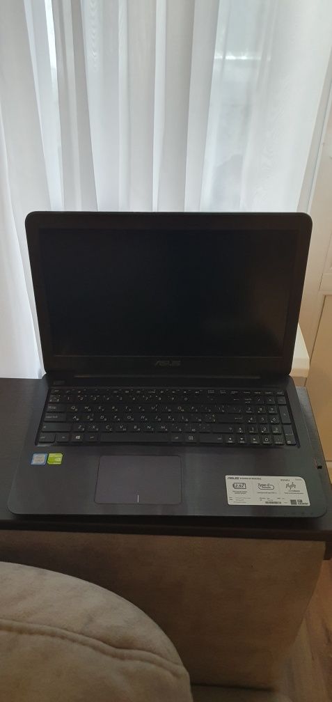 Продам ноутбук Asus X556U