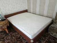Łóżko z materacem 200 x 160