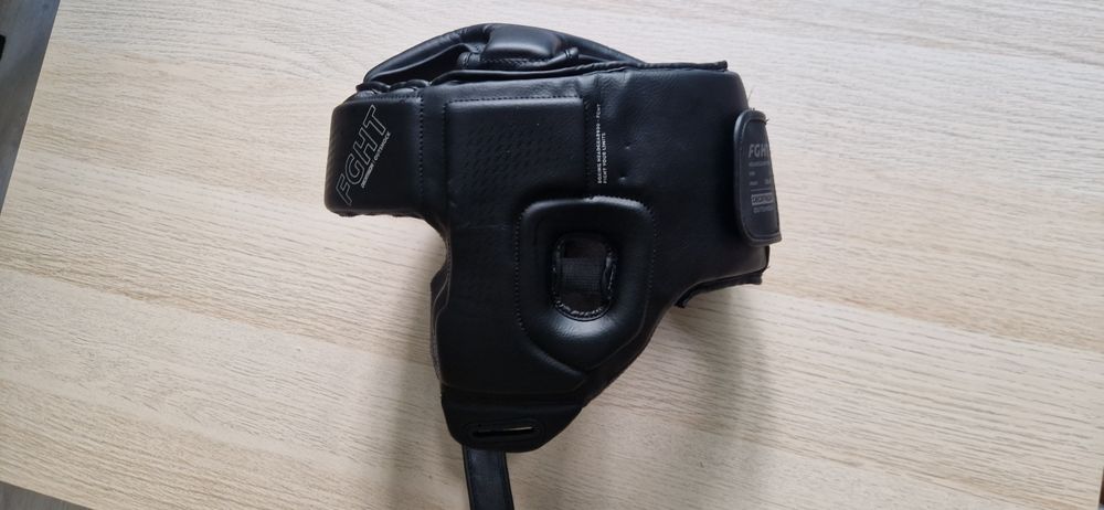 Rękawice bokserskie Leone, owijki, kask - ZESTAW
