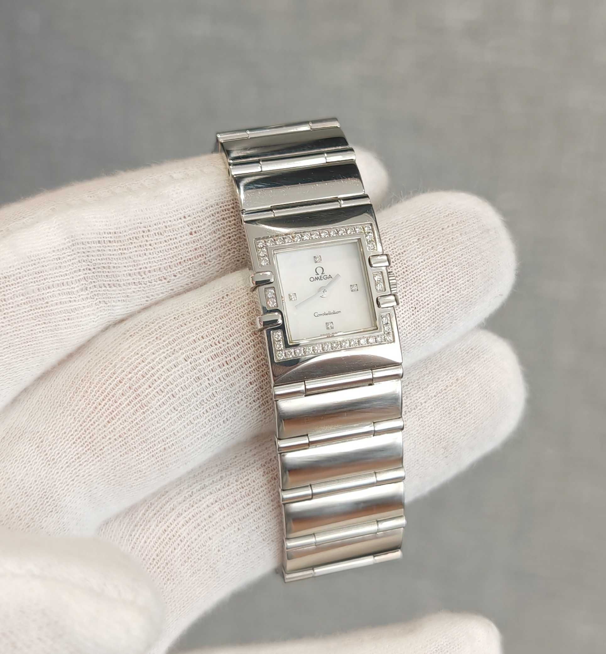 Жіночий годинник Omega Constellation Quadra 1528.76.00 Diamonds