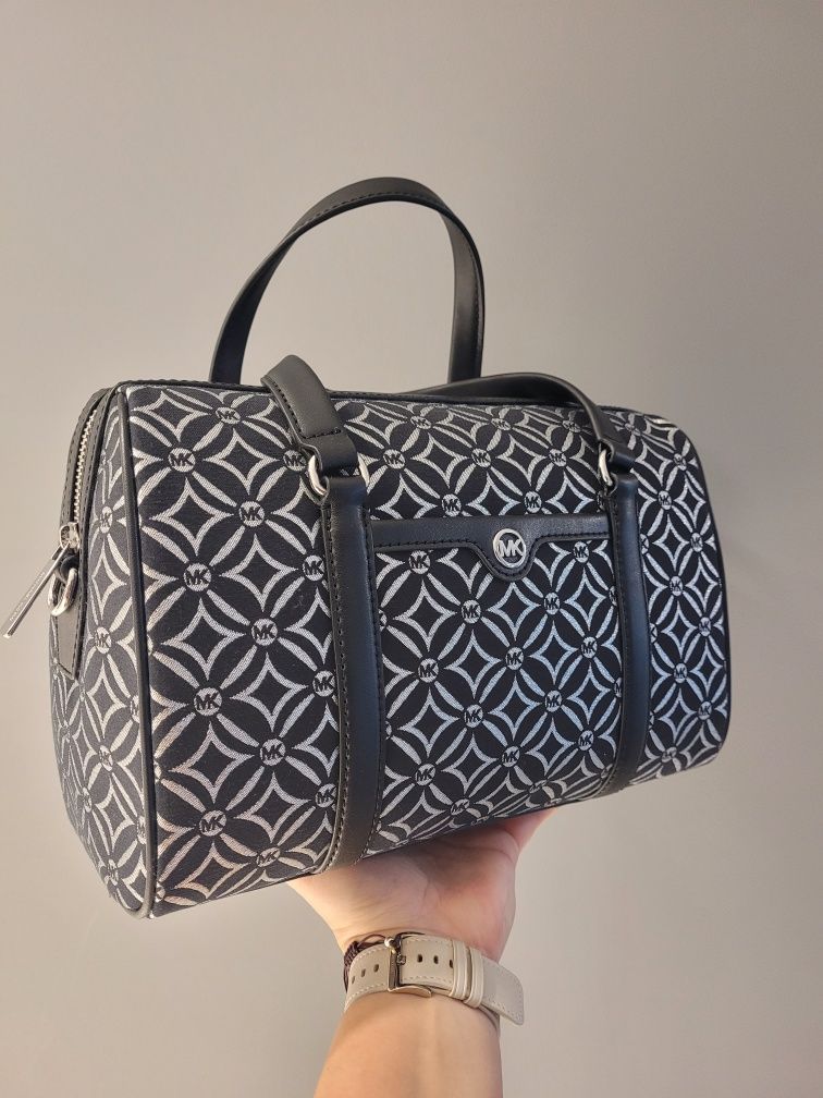 Piękna torebka Michael Kors