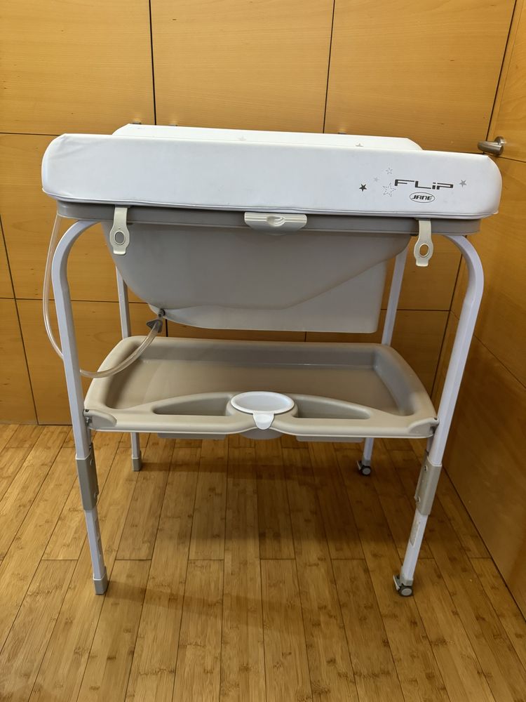 Banheira de bebe marca Jané